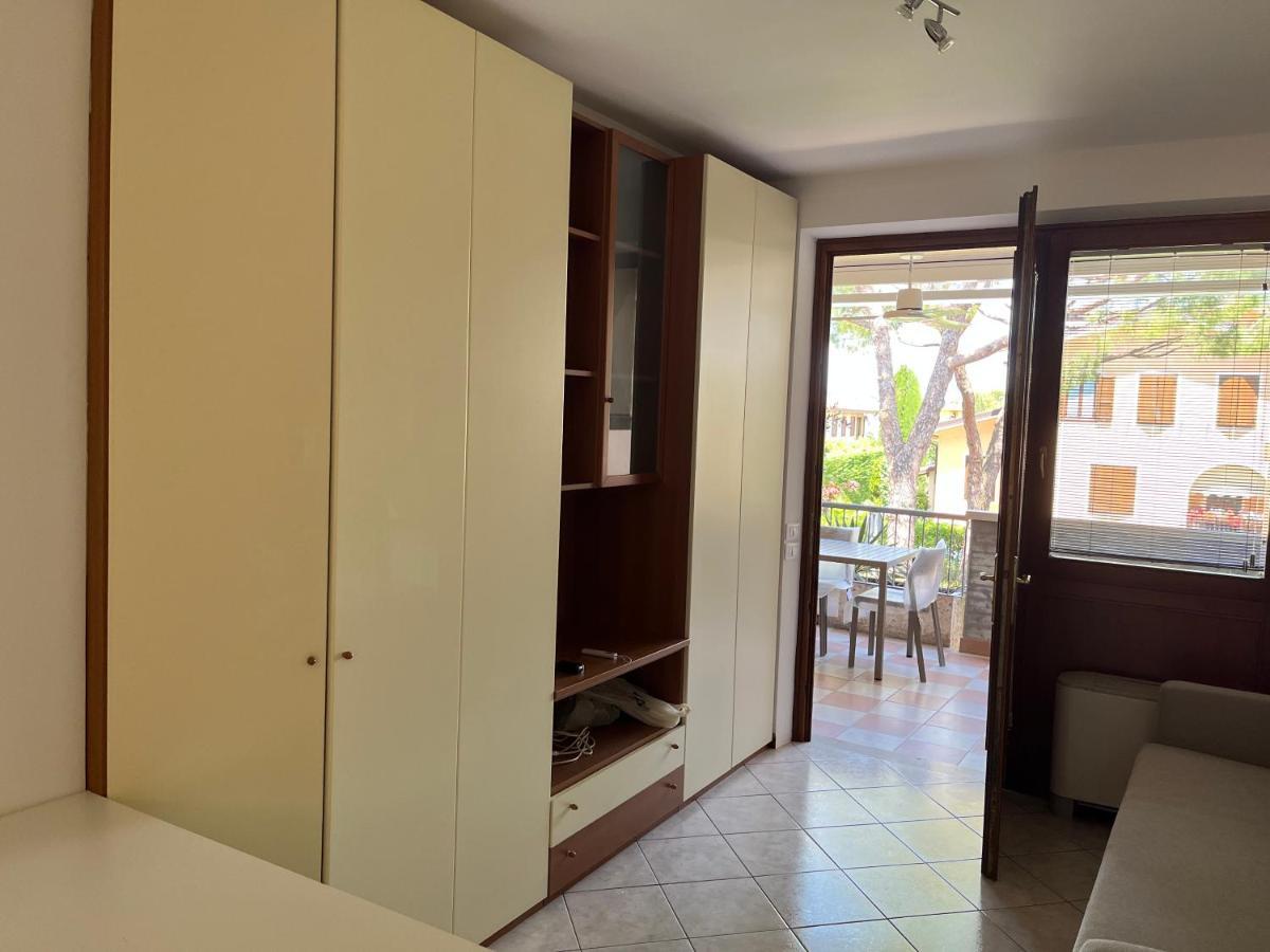 Green Apartment And Pools Desenzano del Garda Exterior foto